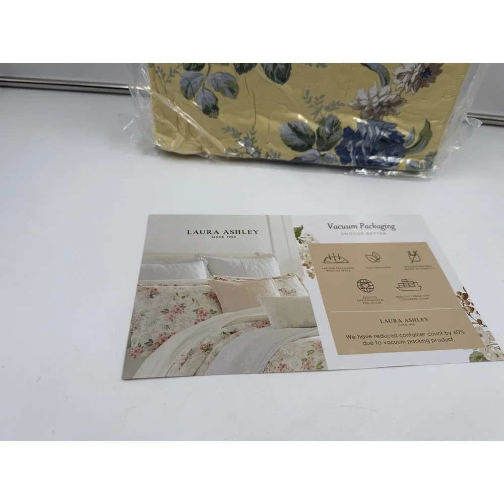 Laura Ashley Twin Quilt Set Reversible Cotton Bedding With Marching Sham Light